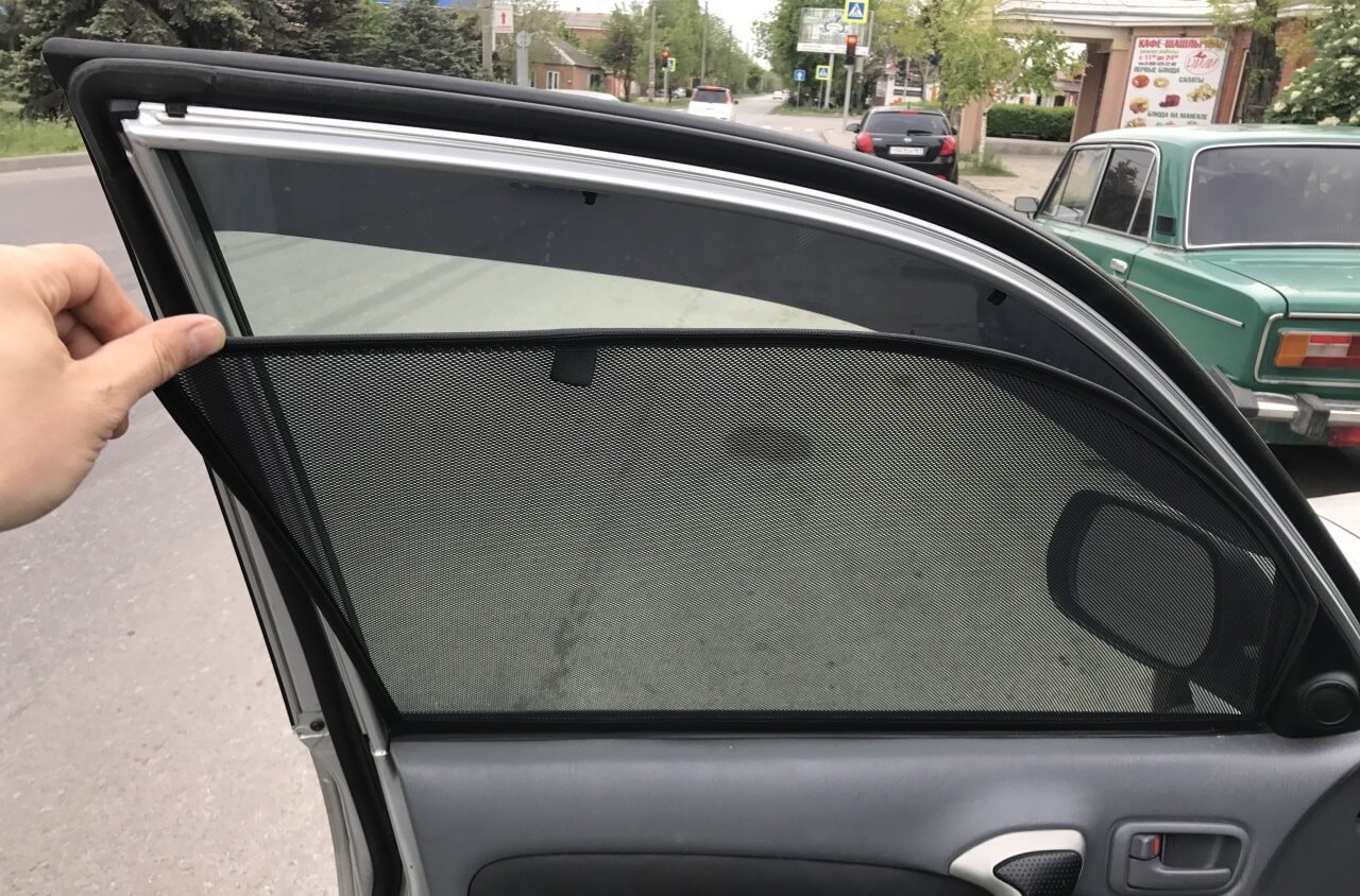 Запрещены ли шторки на передние стекла автомобиля