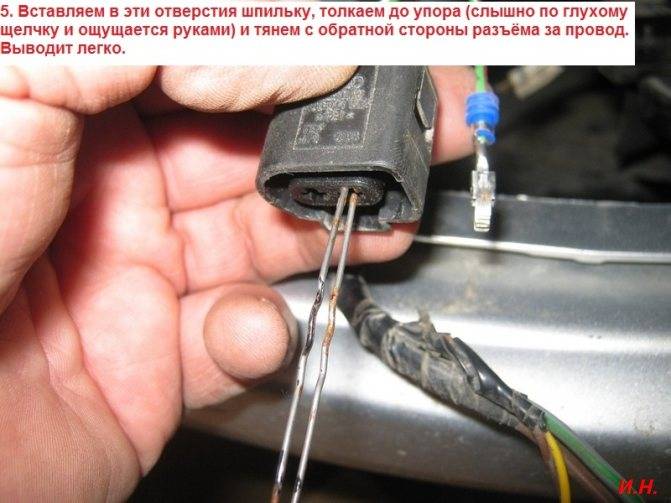 Почему не работает омыватель лобового стекла? 6 причин неисправностей и 2 способа ремонта