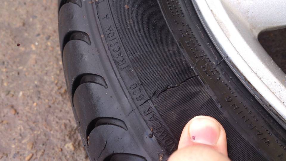 Боковой порез шины – как правильно ремонтировать?