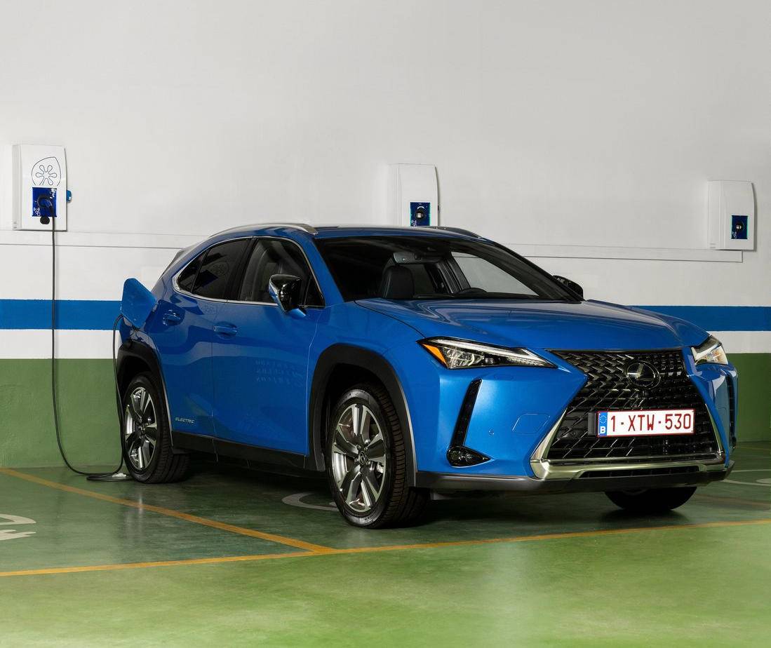Lexus анонсировал новый электромобиль