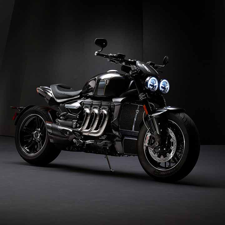 Мотоцикл Мотоцикл Триумф Рокет 3 для ценителей прогрессивного ретро