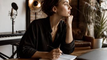 продвижение певцов