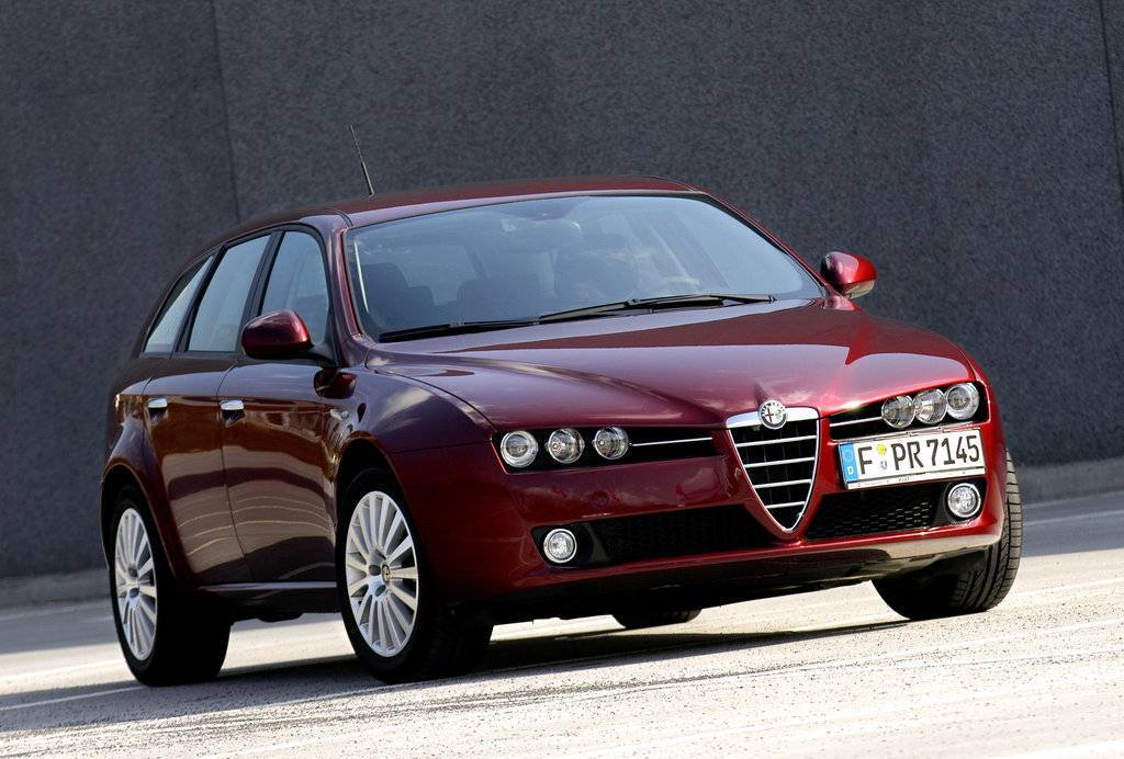 Alfa romeo 159 sportwagon и audi a4 avant: динамика vs надежность