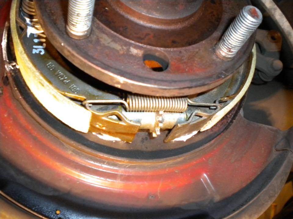 Как поменять колодки ручника на шевроле лачетти? - ремонт авто своими руками - тонкости и подводные камни