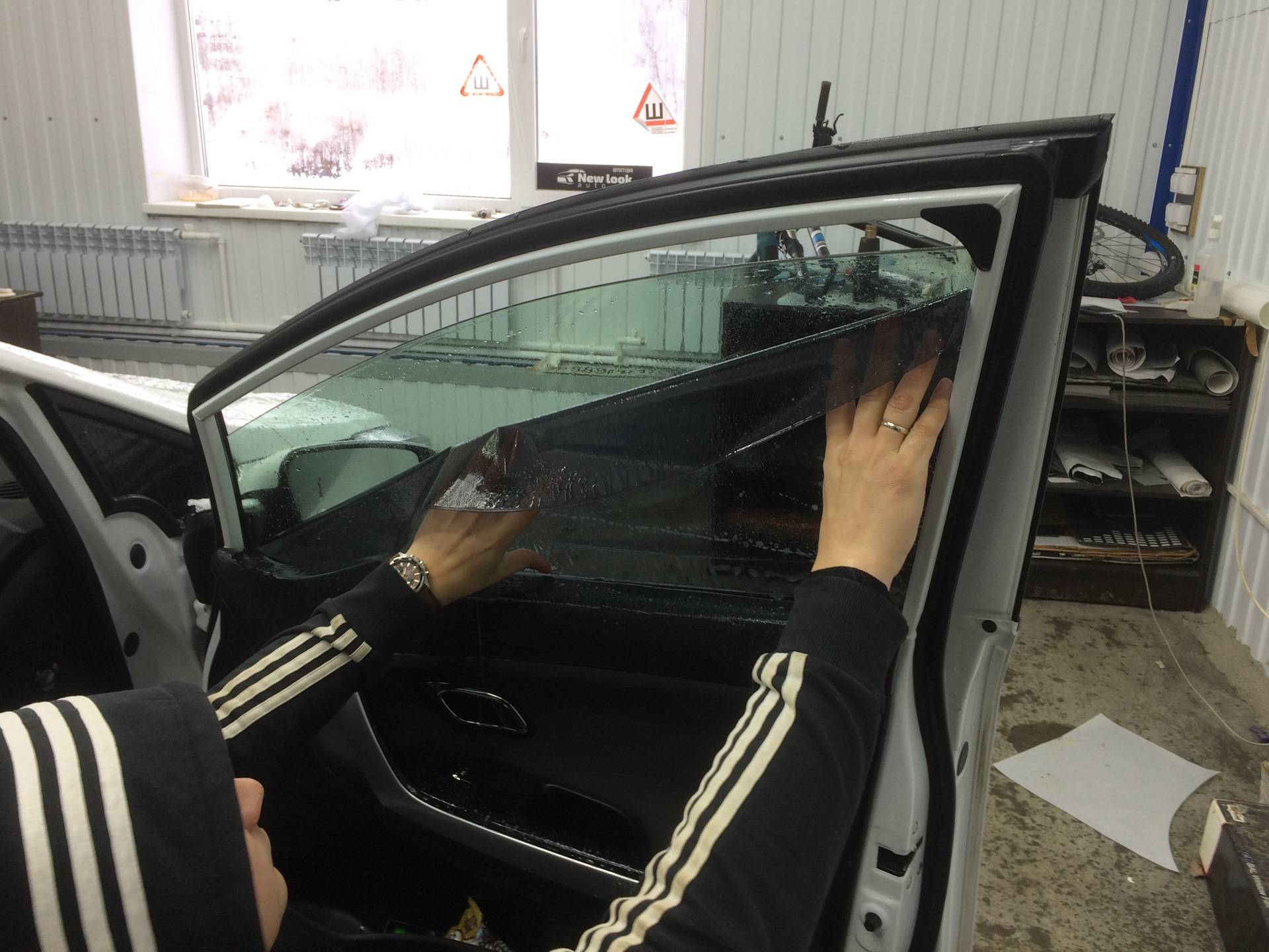 Как сделать тонировку автомобиля своими руками: пошаговая инструкция