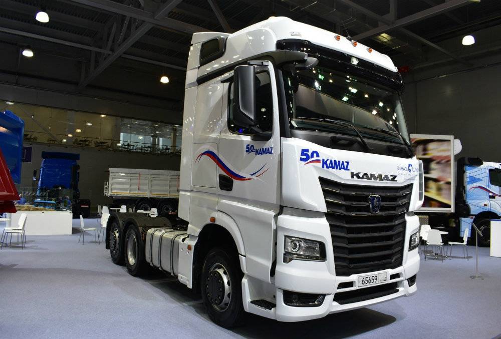 Автомобили КАМАЗ – седельные тягачи