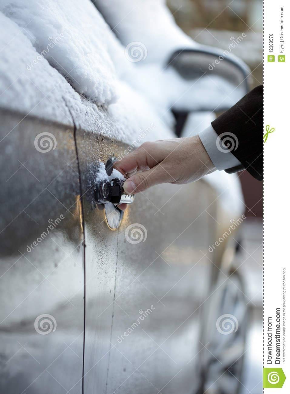 Замерз замок в двери машины - 6 простых способов открыть примерзшую дверь