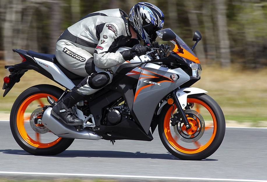 Honda cbr 125 r - то, что нужно для начинающего любителя скорости | ⚡chtocar