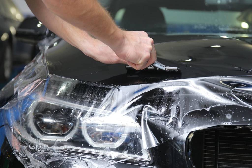 Защита лакокрасочного покрытия автомобиля своими руками