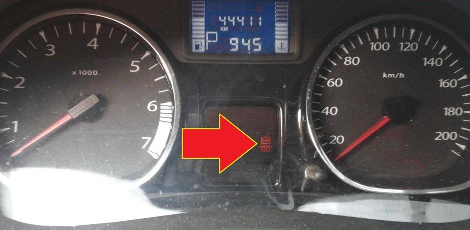 Горит чек двигателя на рено логан: причины, как убрать индикатор — автомобильный портал