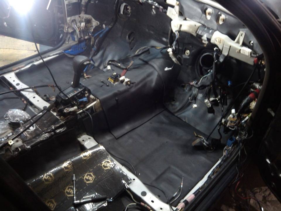 Dacia logan {♂+$=♂♀; ♂-$=⅓♂} › бортжурнал › уменьшаем шум двигателя (шумка под капотом и за торпедой)