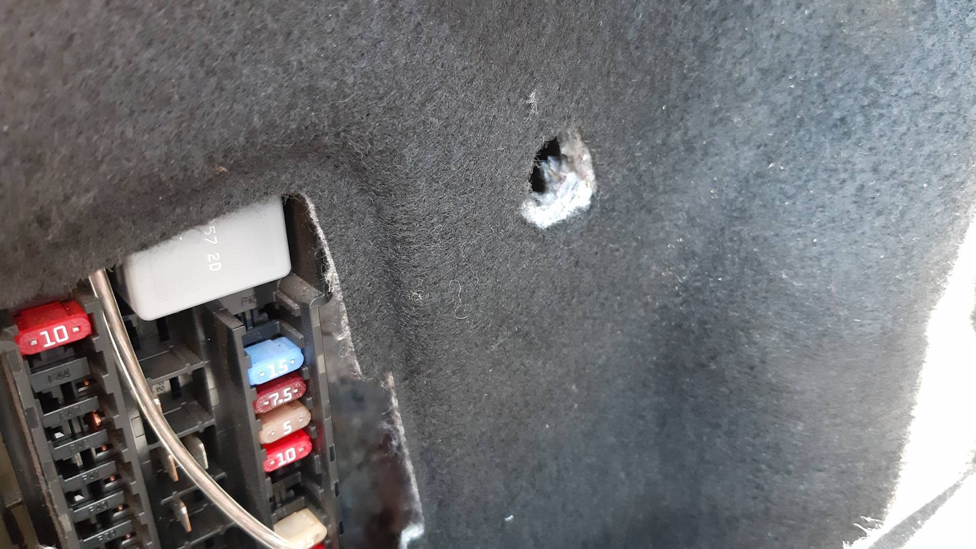 Почему на форде фокус 2 не открывается багажник и как это исправить