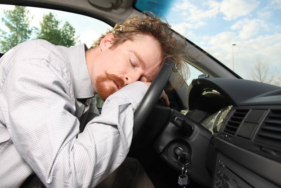 Как не уснуть за рулем? 15 эффективных способов прогнать сон и взбодриться