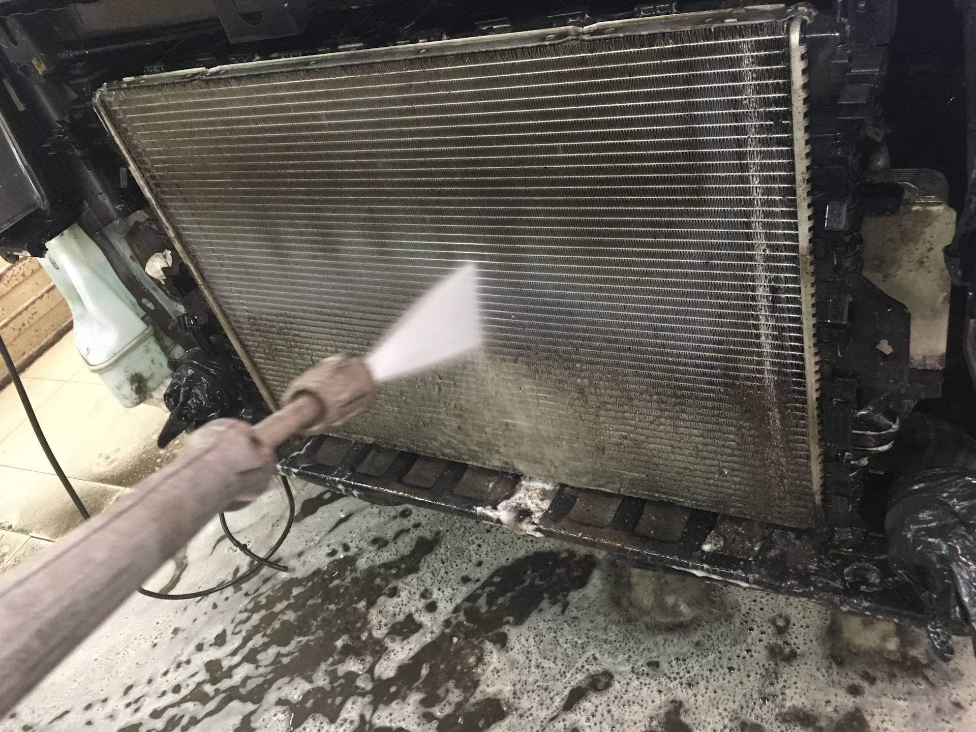 Как и чем промыть радиатор печки автомобиля