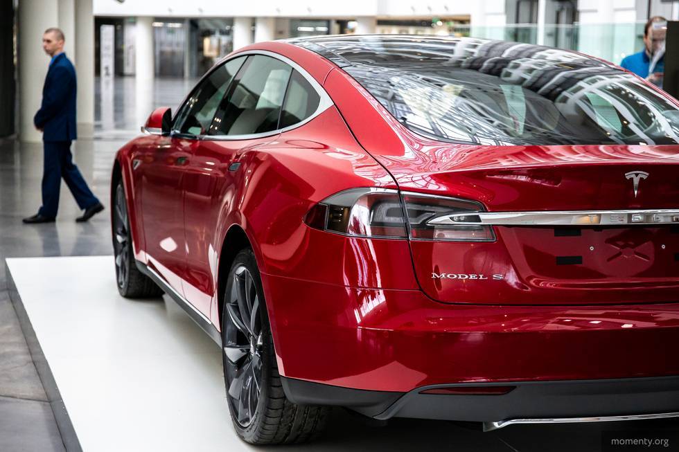Tesla выпустит недорогой автомобиль за 2 миллиона рублей. что еще готовит компания? - hi-news.ru