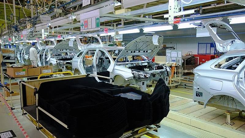 Фирма «renault» начнёт выпускать легковые автомобили «москвич»