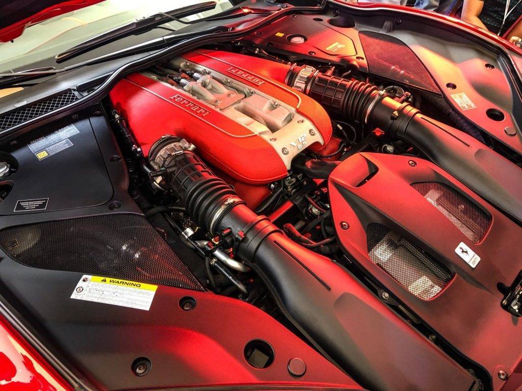 Ferrari 812 gts (2021) review: drop-top v12 vs winter | car magazine
