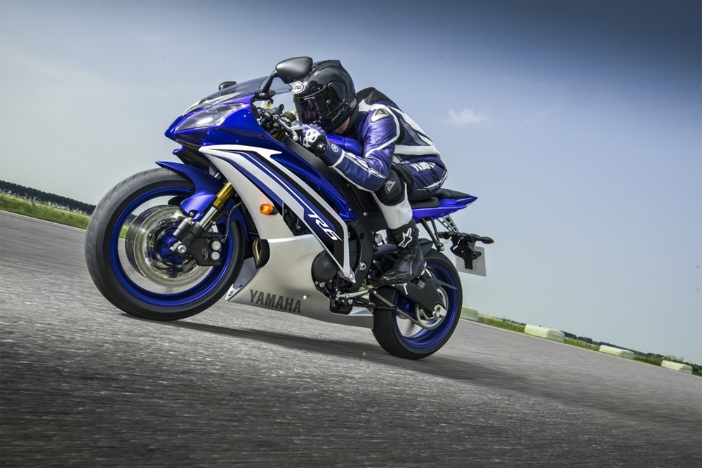 Обзор мотоцикла yamaha r6 (yzf-r6) — bikeswiki - энциклопедия японских мотоциклов