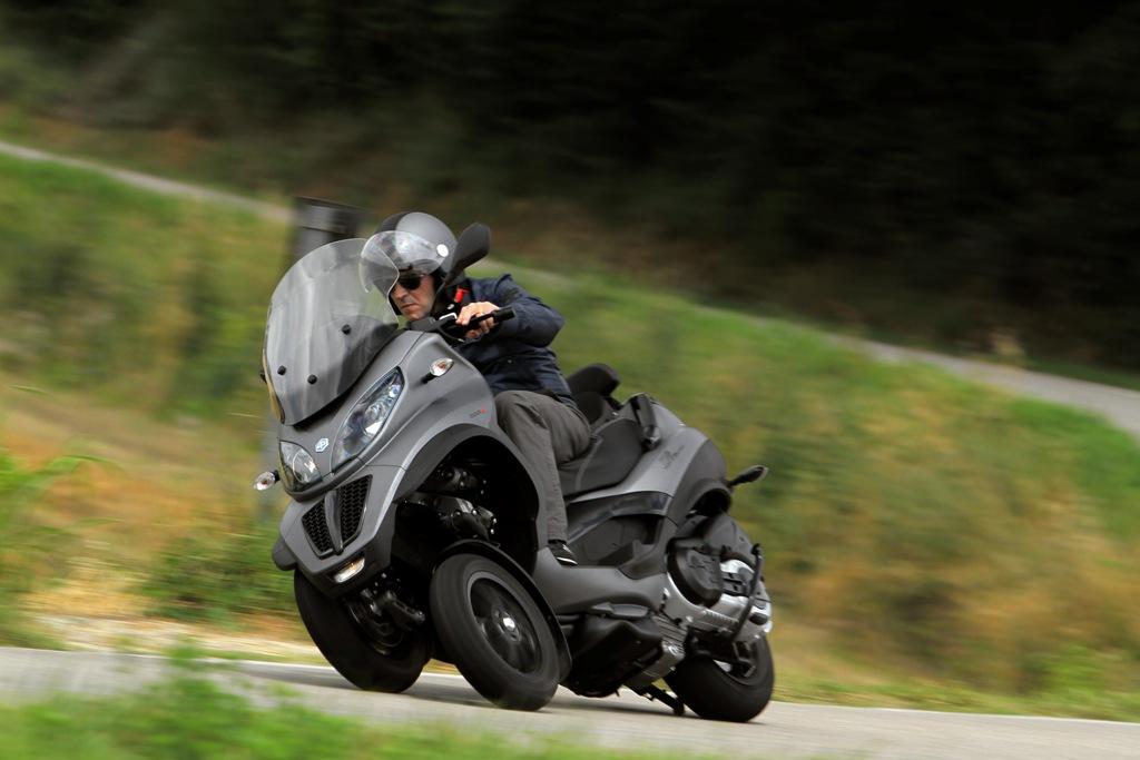 Скутер Piaggio mp3