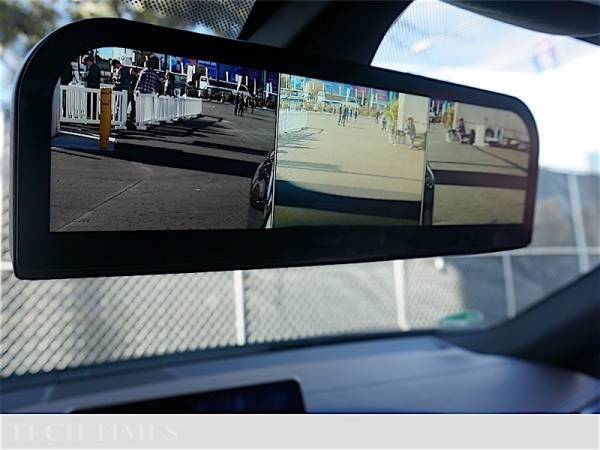 Lexus начал устанавливать камеры вместо боковых зеркал