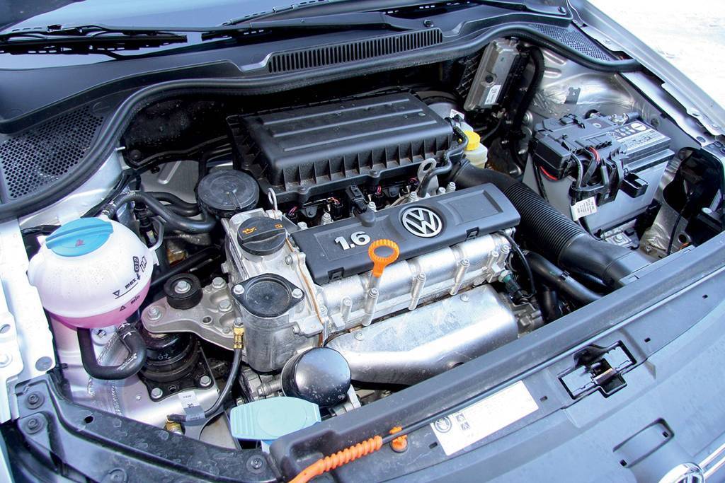Фольксваген поло какой двигатель лучше. Мотор поло седан 1.6. Мотор поло седан 1.6 105 л.с. Фольксваген поло ДВС 1.6. Поло седан 2012 двигатель 1.6.