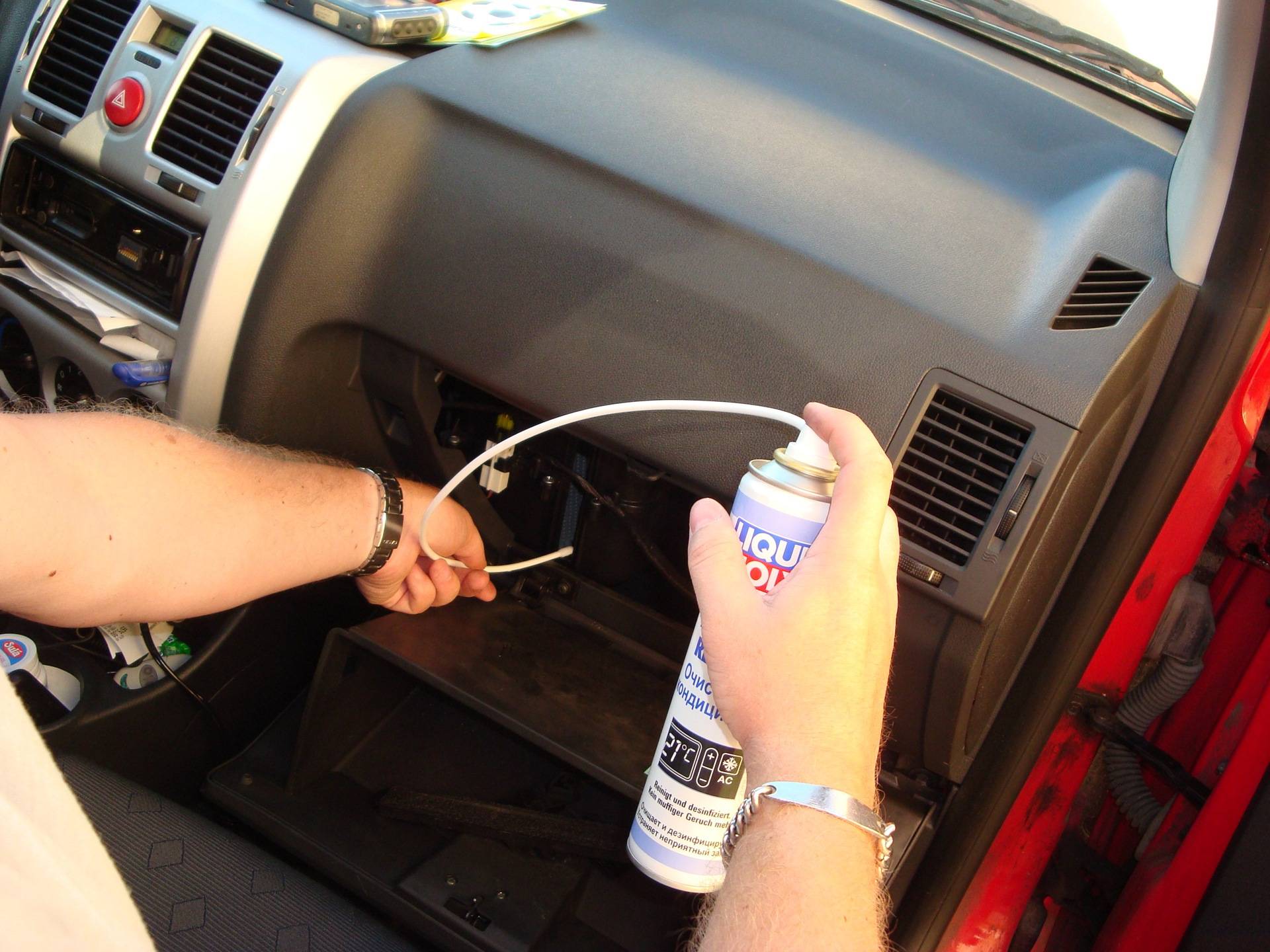 Как очистить испаритель кондиционера автомобиля