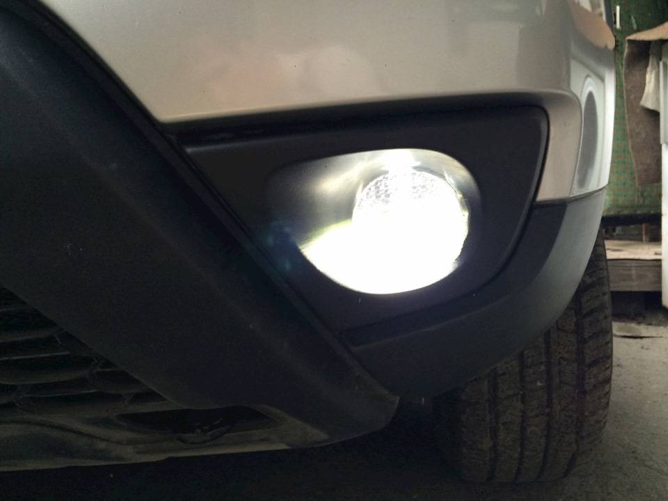 Самостоятельная замена ламп в птф  renault duster