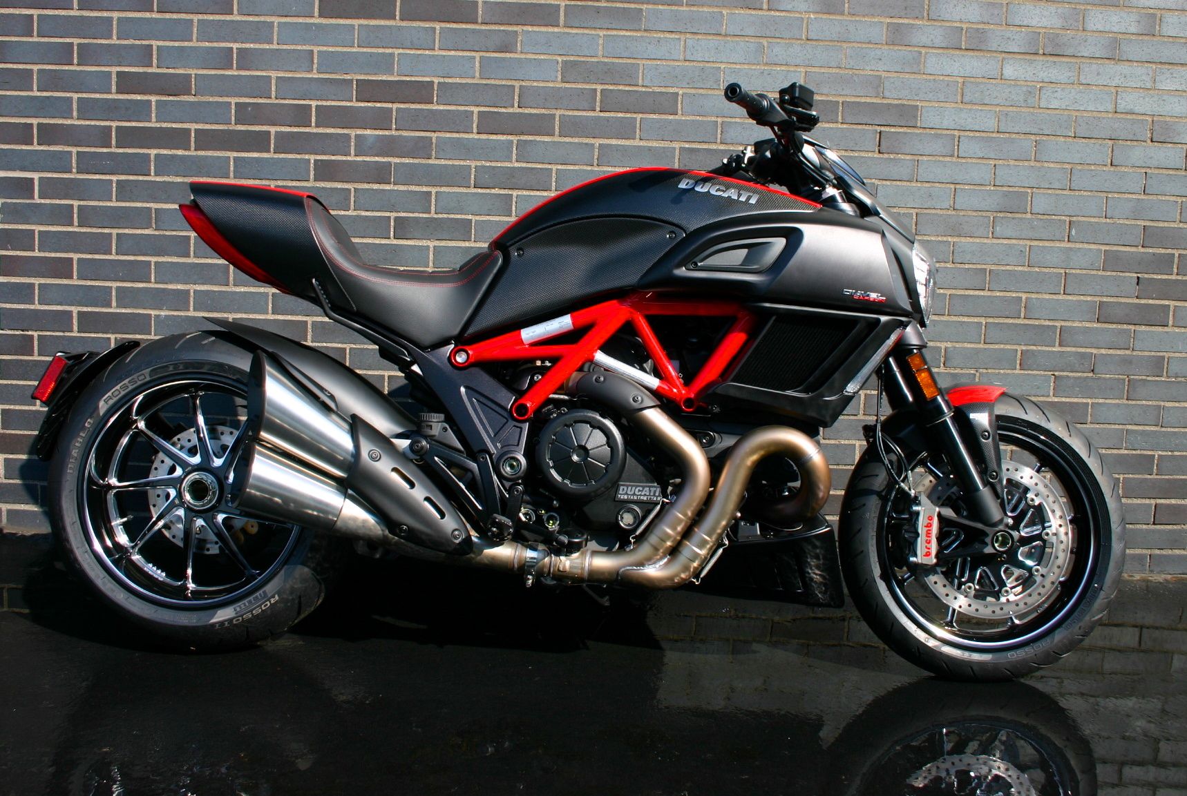 Ducati Diavel Carbon