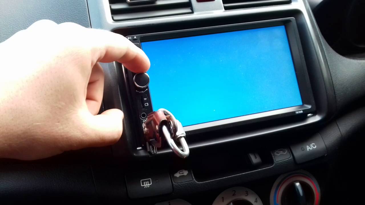В автомобиле магнитола не читает флешку: причины и что делать