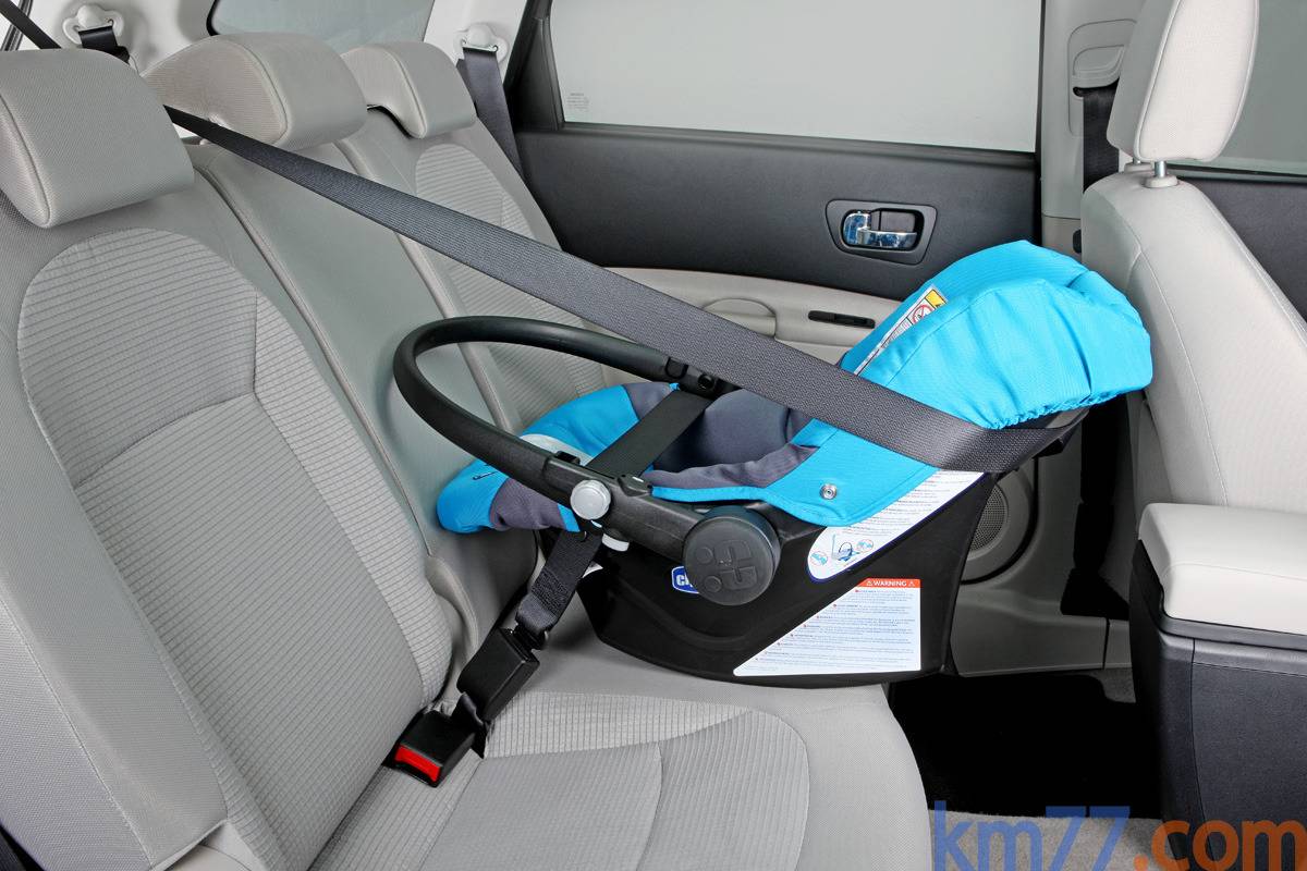 Как установить детское автокресло в машину: установка на заднее и на переднее сиденье