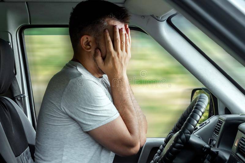 Как водителю не уснуть за рулем: полезные советы
