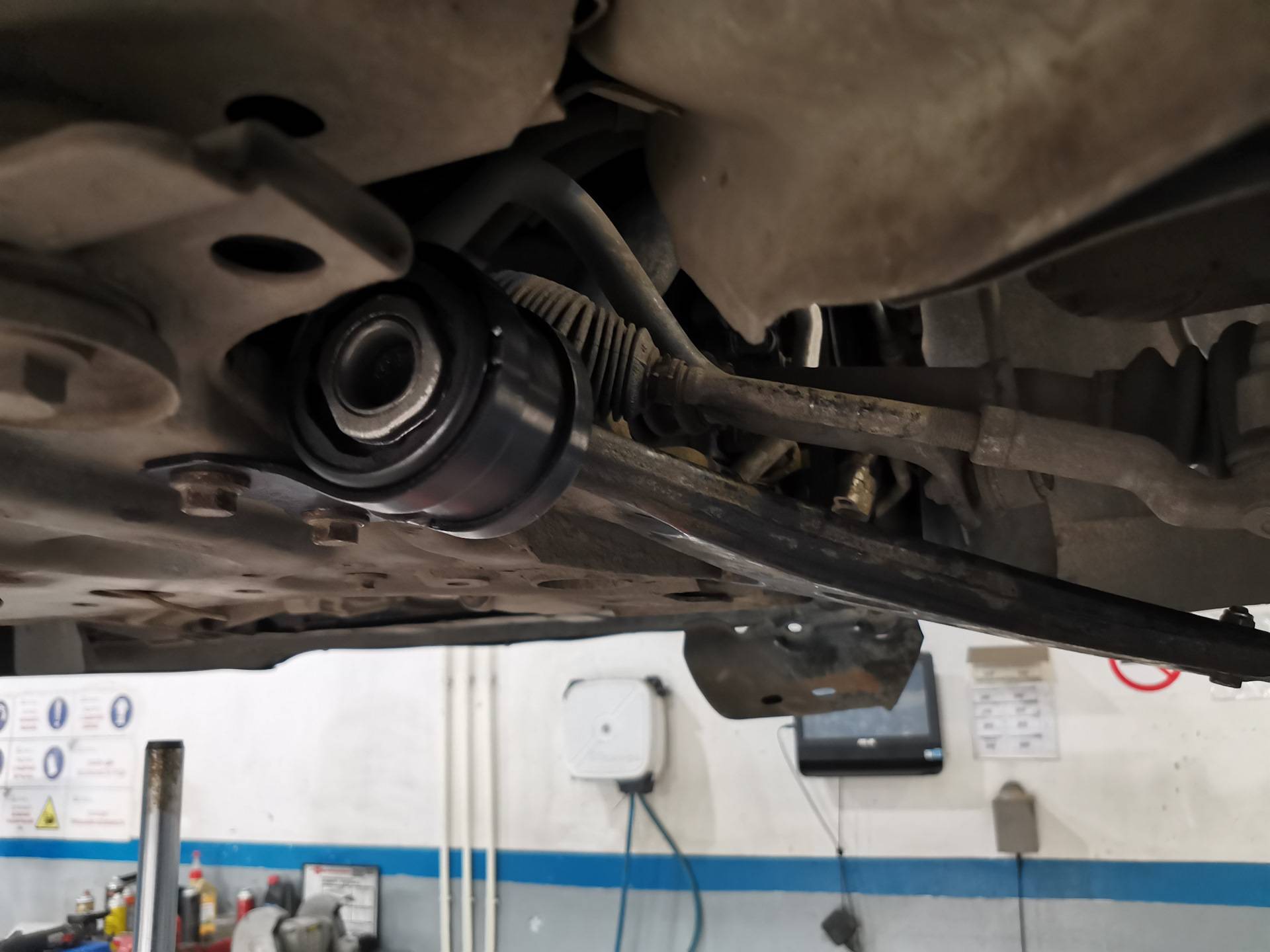 Замена рычагов и сайлентблоков передней подвески ford focus 2 ⋆ автомастерская
