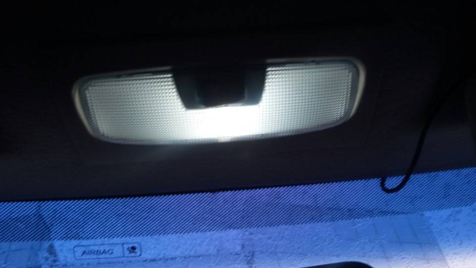 Как снять плафон освещения салона на форд фокус 2