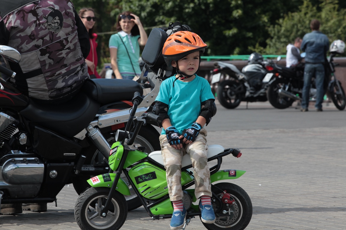 Как выбрать детский скутер на бензине?