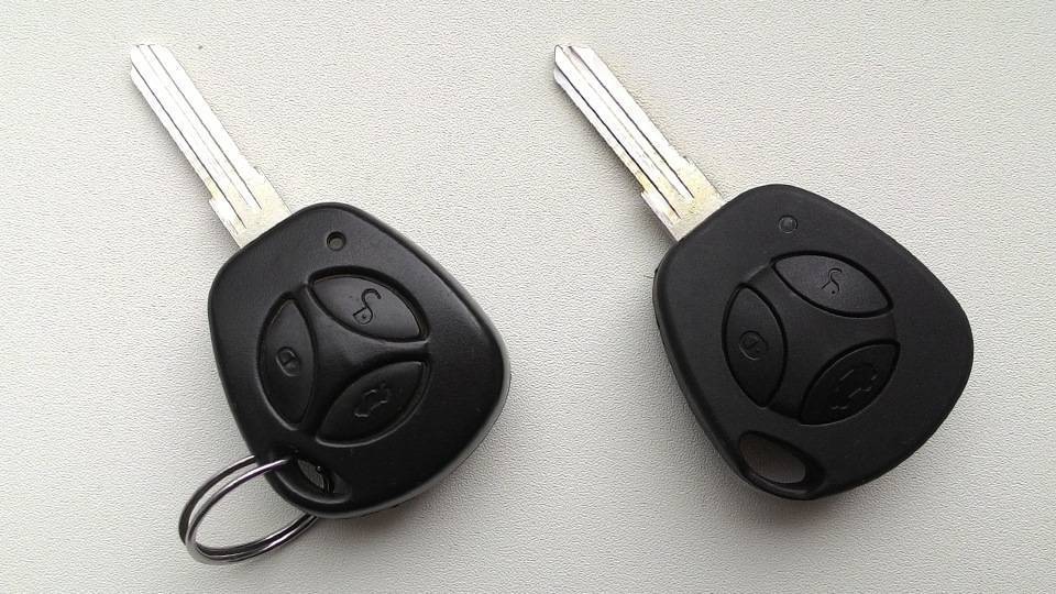 Как прописать ключ приора без красного ключа – автотоп
