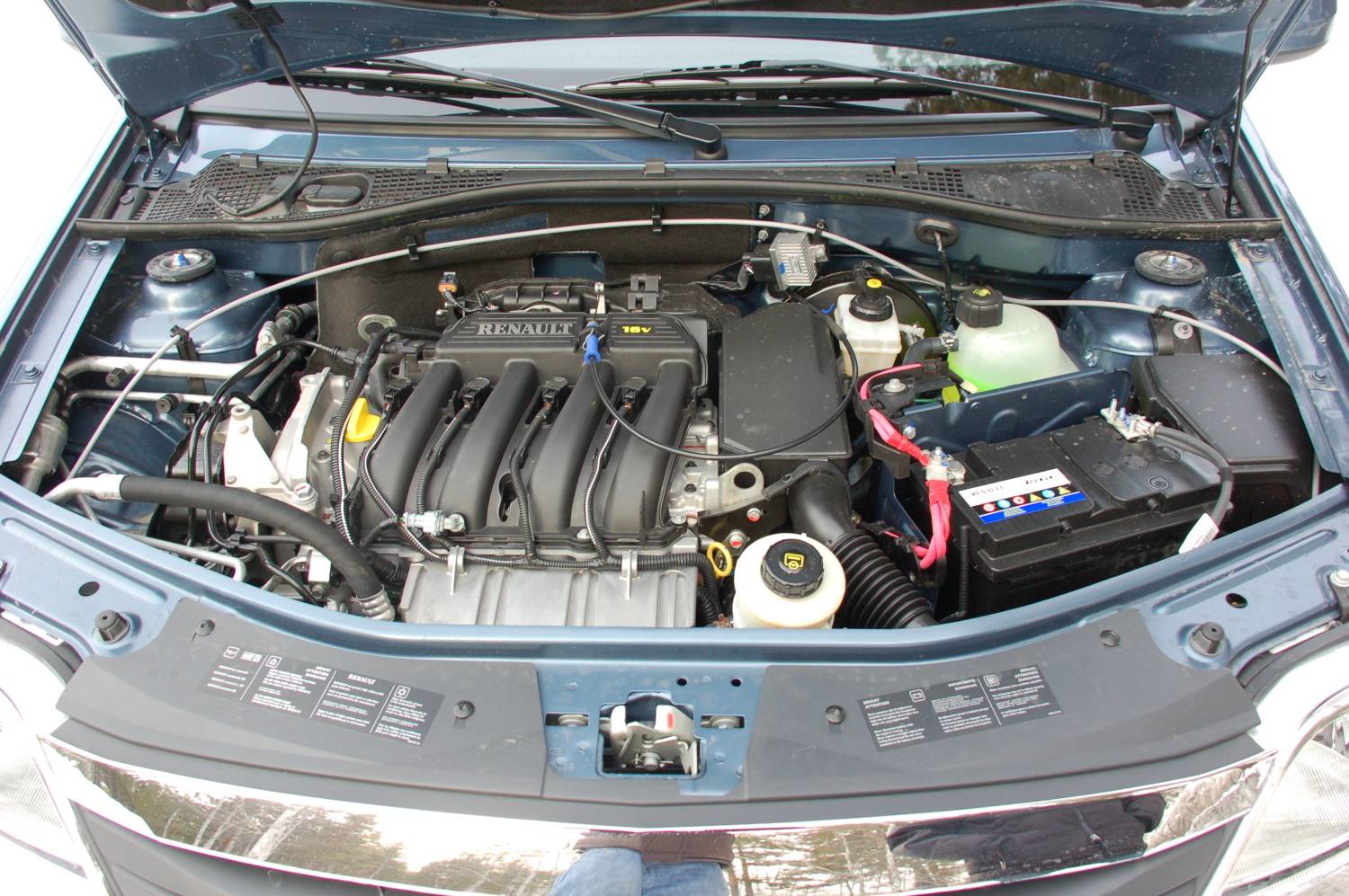 Renault logan 1.4, 1.6 — 8 и 16 клапанные расход топлива, бензина на 100 км.