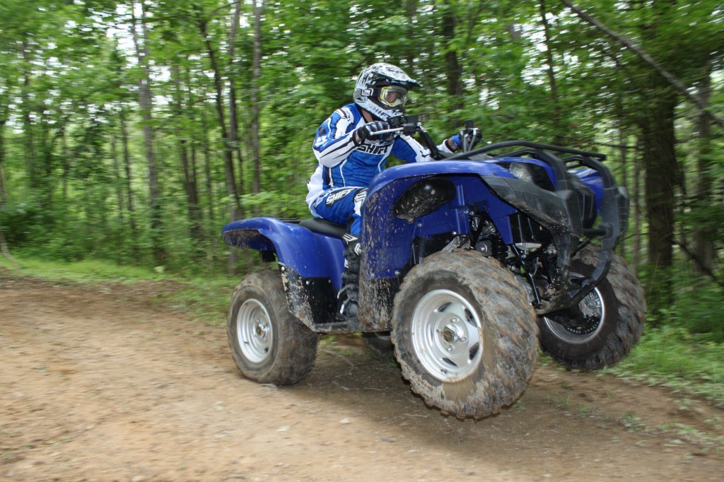 Особенности модельного ряда квадроциклов yamaha. yamaha grizzly 700 fi.