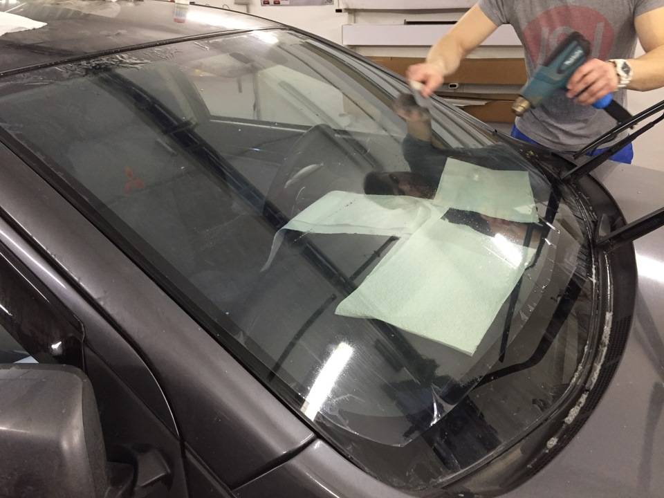 Тонировка стекол автомобиля своими руками (ваз-2106, 2107, 2109, 2110). тонировка заднего стекла автомобиля своими руками